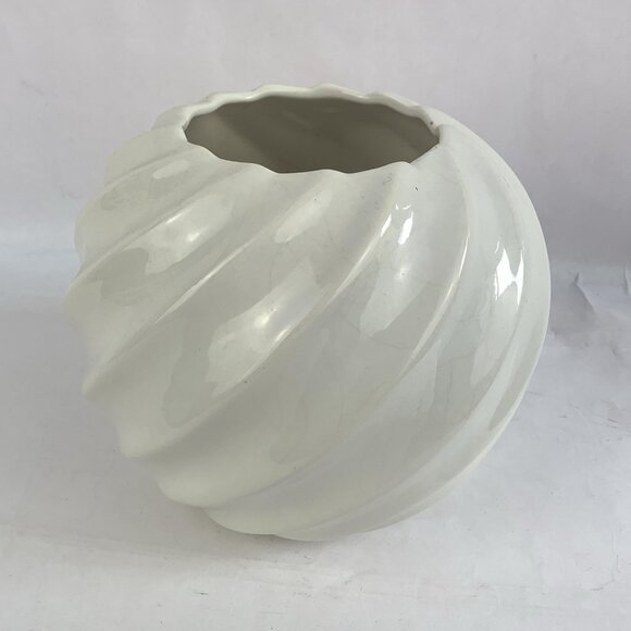 Vintage California Pottery Vase White Ceramic MCM - Picture 8 of 11